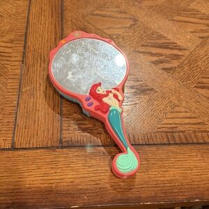 Vintage 1998 The Little Mermaid Ariel Talking Musical Sea Mirror‎ WORKS